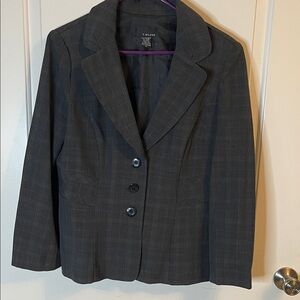 Milano Women's Charcoal Checkered Blazer, size 12, P2P 21”